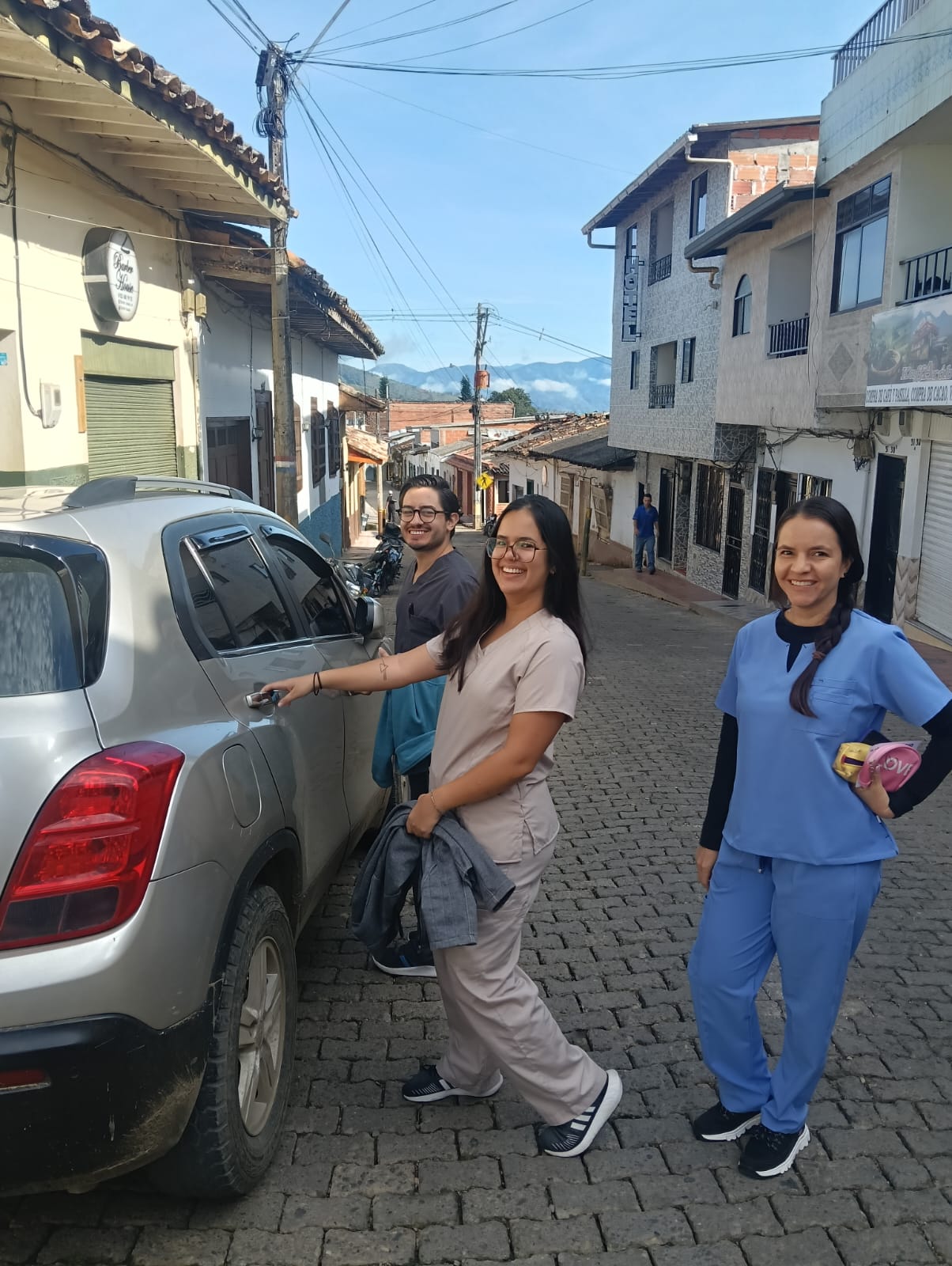 Trabajo de equipos de salud en territorio
